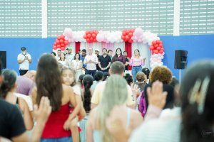 Prefeitura de Araruna realiza Festa das Mães com emoção, homenagens e participação de centenas de mulheres