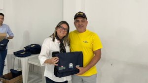 Prefeitura entrega novos kits e reforça valorização dos ACS e ACE