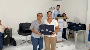 Prefeitura entrega novos kits e reforça valorização dos ACS e ACE