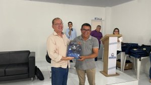 Prefeitura entrega novos kits e reforça valorização dos ACS e ACE