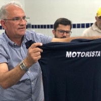 Motoristas da Prefeitura de Araruna recebem novos uniformes