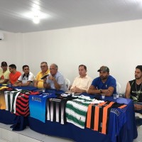 Prefeito Vital Costa realiza entrega de padrões completos para todos os times do Campeonato Municipal de Futsal e Futebol de Campo 2023