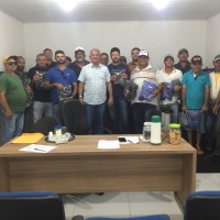 Prefeitura de Araruna entrega novos fardamentos para motoristas de ônibus e máquinas pesadas