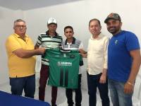 Prefeito Vital Costa realiza entrega de padrões completos para todos os times do Campeonato Municipal de Futsal e Futebol de Campo 2023
