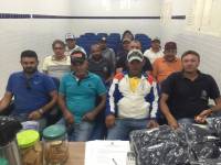 Prefeitura de Araruna entrega novos fardamentos para motoristas de ônibus e máquinas pesadas