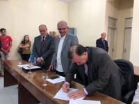 Prefeitura de Araruna, Corregedoria Geral de Justiça da Paraíba e cartório assinam termo para a execução de ações referentes a Regularização Fundiária