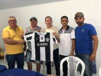 Prefeito Vital Costa realiza entrega de padrões completos para todos os times do Campeonato Municipal de Futsal e Futebol de Campo 2023