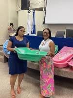 Prefeitura de Araruna entrega kits de enxovais e fortalece proteção social às famílias