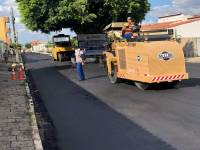 Prefeitura iniciou a pavimentação asfáltica da Avenida Semeão Leal