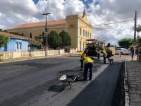 Prefeitura iniciou a pavimentação asfáltica da Avenida Semeão Leal