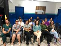 Noite de autógrafos marca lançamento de livro de alunos da Escola Municipal João Alves Torres