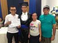 Prefeito participa de formatura de estudantes em Fazenda Nova