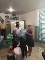 Gestantes atendidas pelo programa Criança Feliz de Araruna recebem kits de enxoval