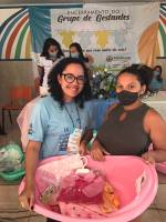 Gestantes atendidas pelo programa Criança Feliz de Araruna recebem kits de enxoval