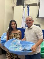 Prefeitura de Araruna entrega kits de enxovais e fortalece proteção social às famílias