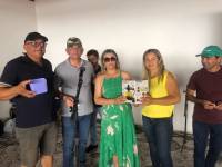 Agentes de limpeza urbana e prefeito Vital Costa se reúnem em confraternização