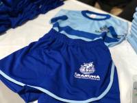 Prefeitura entrega uniformes e material escolar para alunos