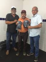 Prefeitura de Araruna entrega novos fardamentos para motoristas de ônibus e máquinas pesadas