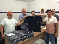 Motoristas da Prefeitura de Araruna recebem novos uniformes