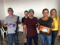 Agentes de limpeza urbana e prefeito Vital Costa se reúnem em confraternização