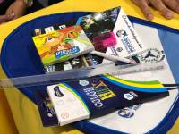 Prefeitura entrega uniformes e material escolar para alunos