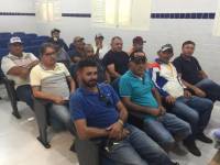 Prefeitura de Araruna entrega novos fardamentos para motoristas de ônibus e máquinas pesadas