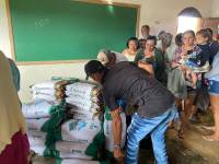 Agricultores são beneficiados com sementes de milho, feijão e sorgo