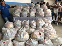 Prefeitura distribui 300 cestas básicas 