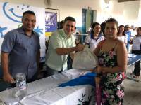 Prefeitura distribui 300 cestas básicas 