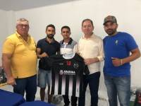 Prefeito Vital Costa realiza entrega de padrões completos para todos os times do Campeonato Municipal de Futsal e Futebol de Campo 2023