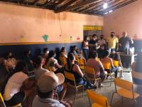 Prefeito Vital Costa se reúne com as mães dos alunos da Creche do Macapá que passará por reforma 