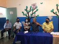 Prefeito Vital Costa se reúne com as mães dos alunos da Creche de Lagoa da Mata que passará por reforma