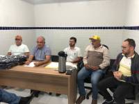 Motoristas da Prefeitura de Araruna recebem novos uniformes