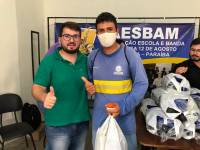 Prefeito Vital Costa entrega novos kits de EPI para os trabalhadores da limpeza urbana
