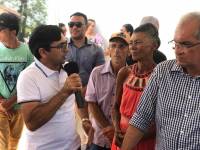 Prefeito Vital Costa entrega mais duas casas de melhorias habitacionais à comunidade Fazenda Nova