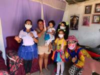 Programa Criança Feliz de Araruna visita famílias e entrega lembranças em homenagem ao dia das crianças