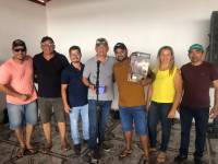 Agentes de limpeza urbana e prefeito Vital Costa se reúnem em confraternização