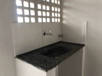 Prefeito Vital Costa entrega casa de alvenaria a um casal que há vários anos morava em casa de taipa