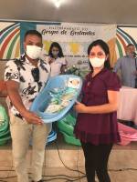 Gestantes atendidas pelo programa Criança Feliz de Araruna recebem kits de enxoval