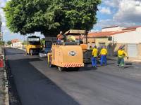 Prefeitura iniciou a pavimentação asfáltica da Avenida Semeão Leal