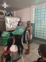 Gestantes atendidas pelo programa Criança Feliz de Araruna recebem kits de enxoval