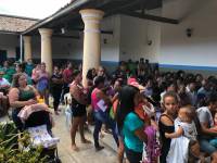 Prefeitura distribui 300 cestas básicas 