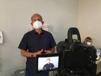 Prefeitura começa a vacinar os profissionais da saúde contra o coronavírus