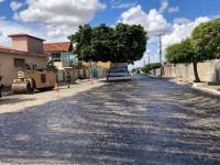 Prefeitura iniciou a pavimentação asfáltica da Avenida Semeão Leal