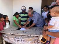 Prefeito Vital Costa entrega mais duas casas de melhorias habitacionais à comunidade Fazenda Nova