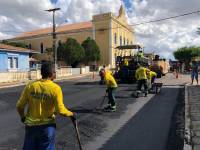 Prefeitura iniciou a pavimentação asfáltica da Avenida Semeão Leal