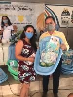 Gestantes atendidas pelo programa Criança Feliz de Araruna recebem kits de enxoval