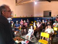 Prefeito Vital Costa se reúne com as mães dos alunos da Creche do Macapá que passará por reforma 