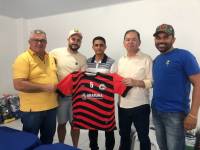 Prefeito Vital Costa realiza entrega de padrões completos para todos os times do Campeonato Municipal de Futsal e Futebol de Campo 2023