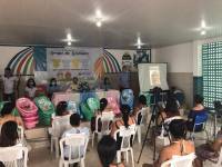 Gestantes atendidas pelo programa Criança Feliz de Araruna recebem kits de enxoval